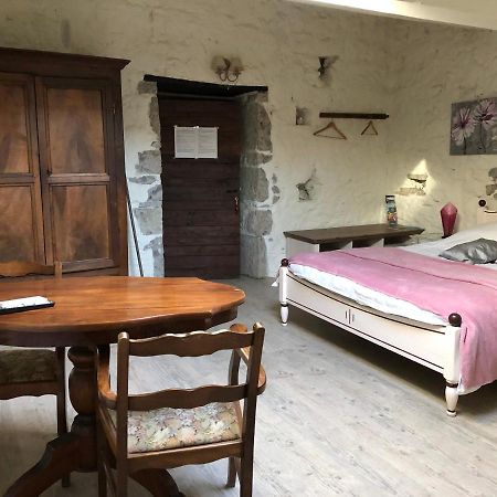 L'Apogee Bed and Breakfast Labeaume Exteriör bild