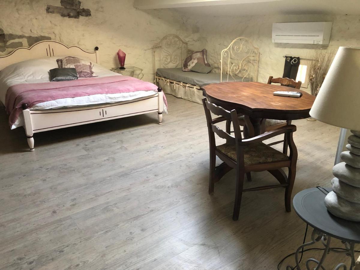 L'Apogee Bed and Breakfast Labeaume Exteriör bild
