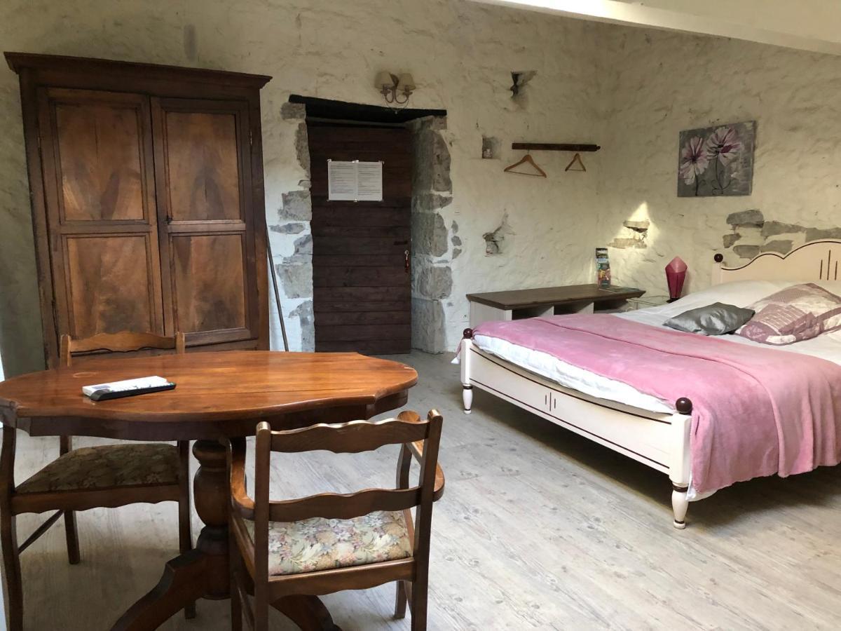 L'Apogee Bed and Breakfast Labeaume Exteriör bild