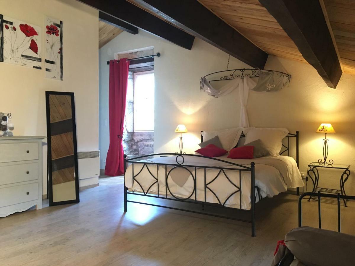 L'Apogee Bed and Breakfast Labeaume Exteriör bild